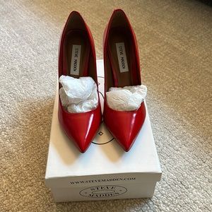 NWT red Steve Madden pumps
